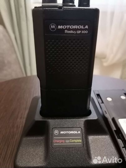 Носимая радиостанция Motorola GP 300