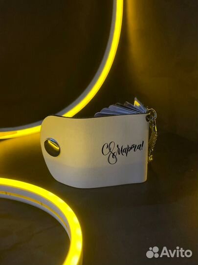 Брелок из кожи 