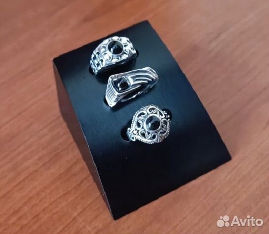 Серебряные перстни с турмалином шерлом