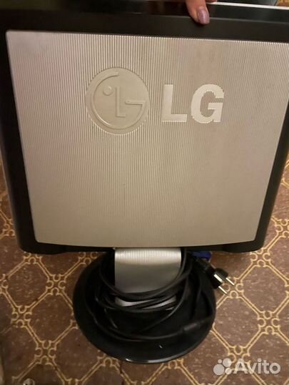 Монитор LG