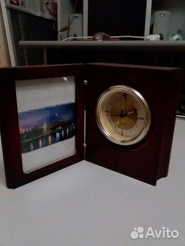 Часы, настольный письменный набор