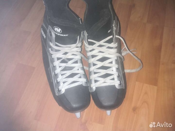 Коньки хоккейные 36 размер