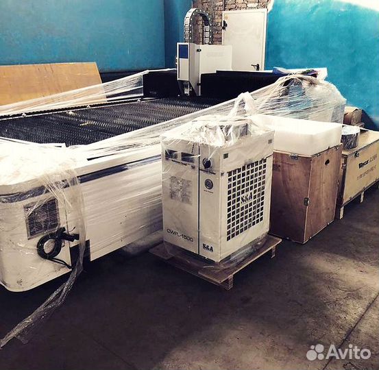 Оптоволоконный лазерный станок *