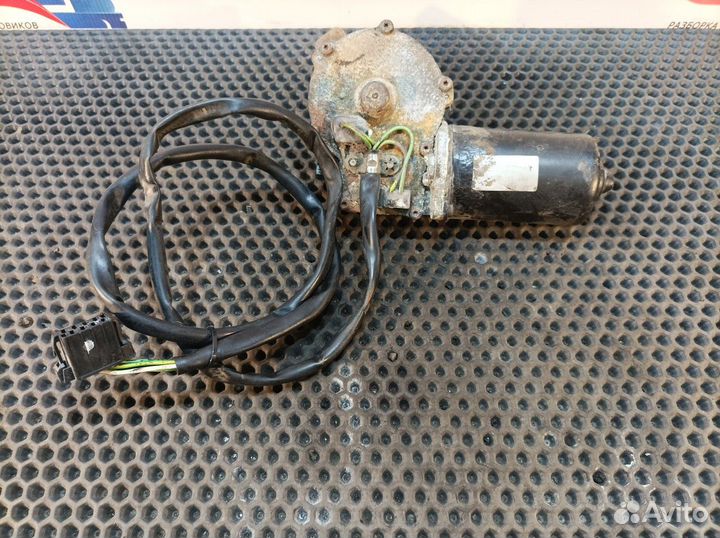 Моторчик стеклоочистителя дворников Volvo FH