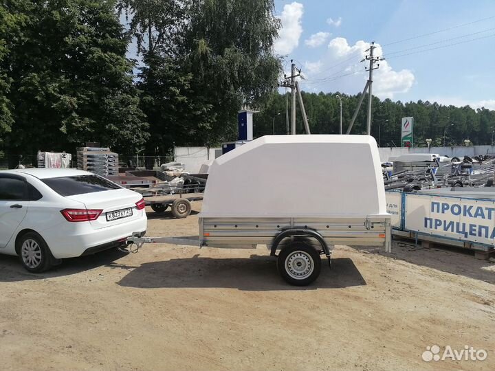 Прицеп с высокой пластиковой крышкой 01.022 Н1360