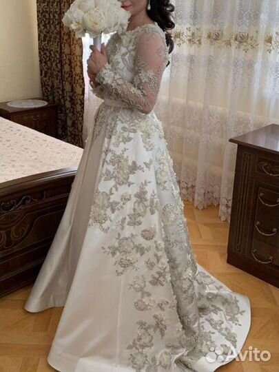 Свадебное платье