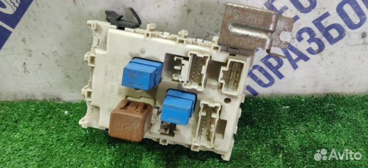 Блок предохранителей Nissan Primera P12 седан 2.0