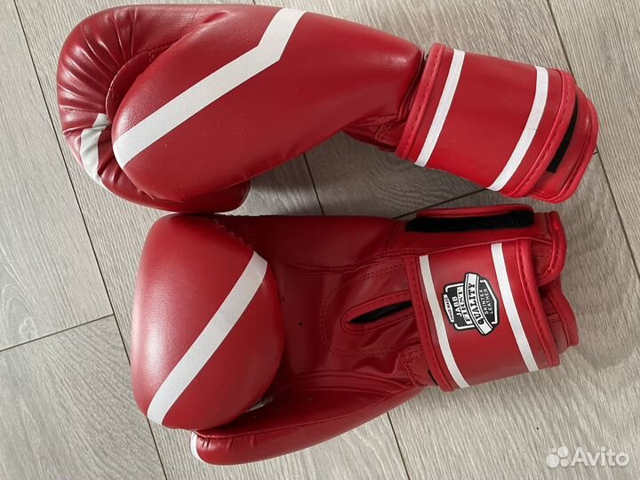 Продам новые боксёрские перчатки