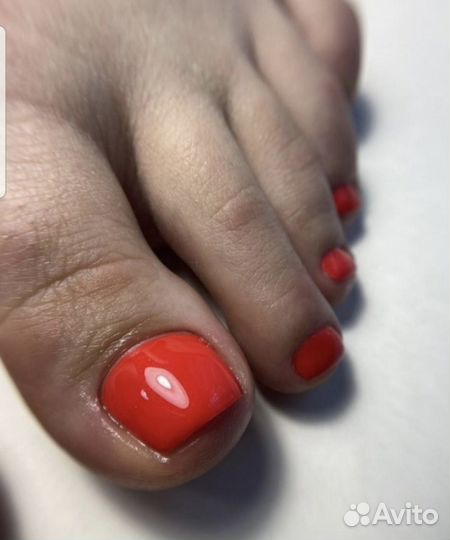 Маникюр педикюр