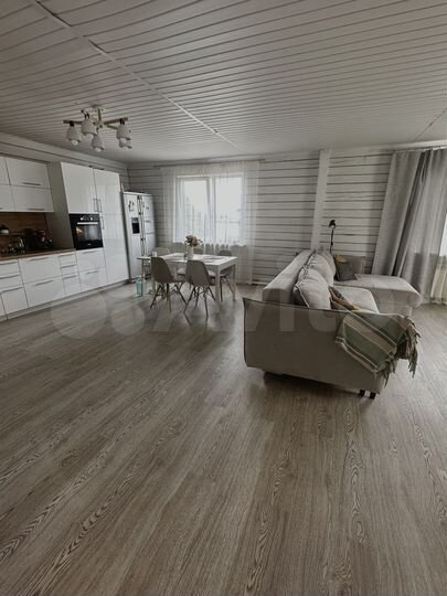 Дом 140 м² на участке 10 сот.