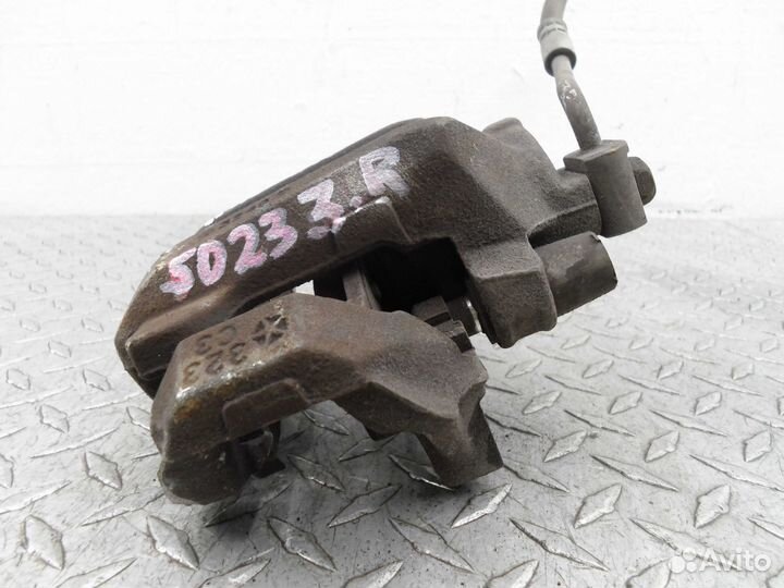 Суппорт задний правый Jeep Grand Cherokee 4 (WK2)