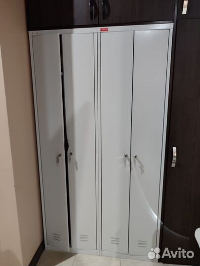 Шкаф металлический для одежды бу