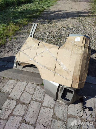 Задние четверти Митсубиси пождеро спорт 1