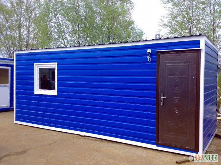 Рабочий в цех, строитель, сборщик