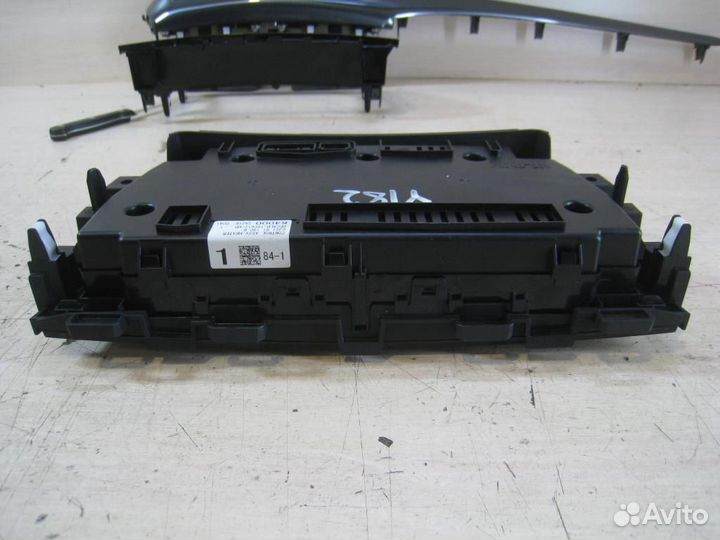 Панель управления отопителя Mazda 6 (GJ) 2014