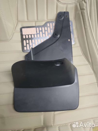 Брызговики land cruiser100