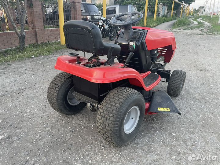 Садовый трактор Yard Machines 638