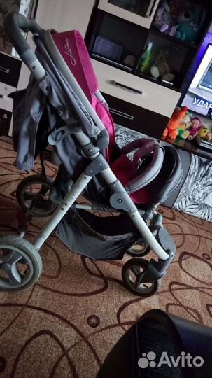 Прогулочная коляска