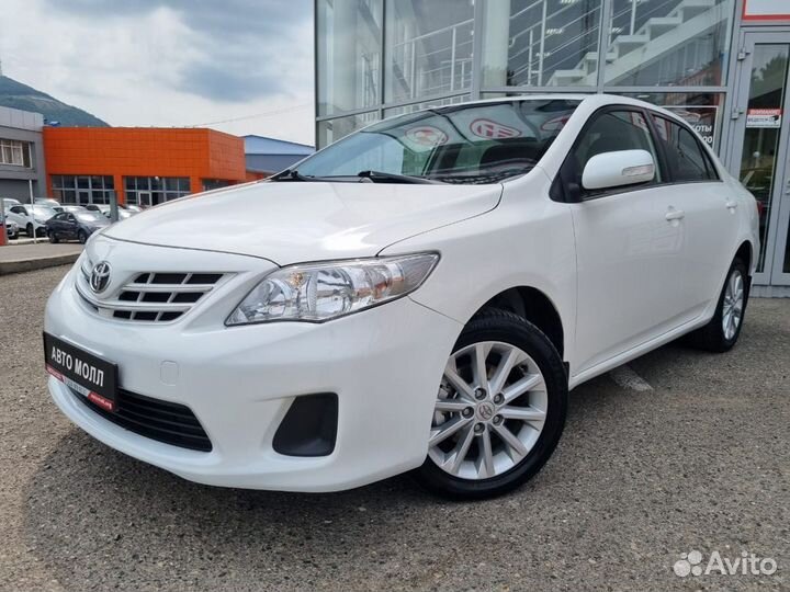 Camry 2014. Камри 6. А844ро124 toyota camry белая. Авито пятигорск тойота. Черные фары тойота камри 40.