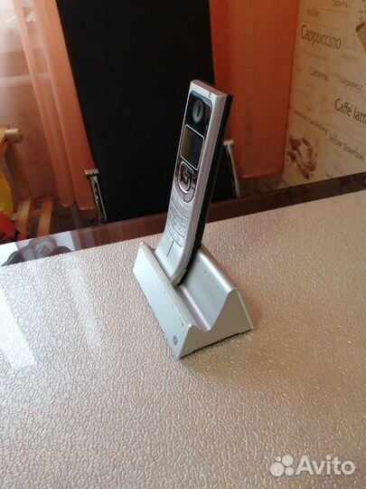 Радиотелефон