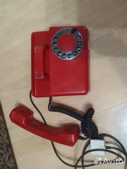 Дисковый телефон ретро