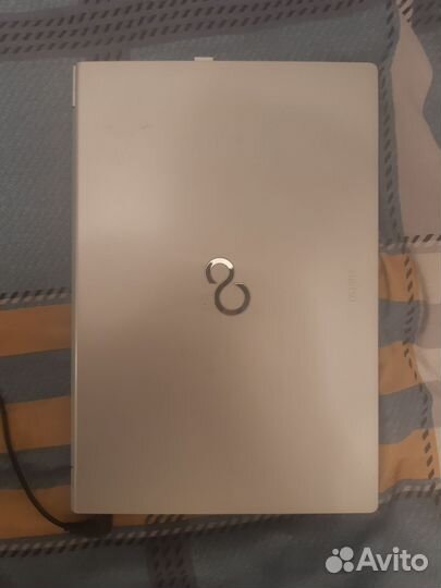 Ноутбук Fujitsu lifebook uh75/h
