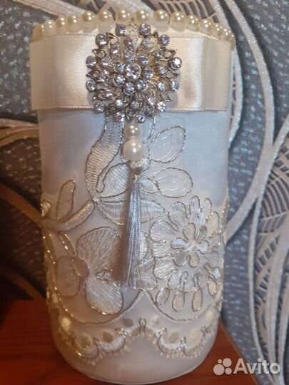 Продается нарядная пара подставок для бутылок