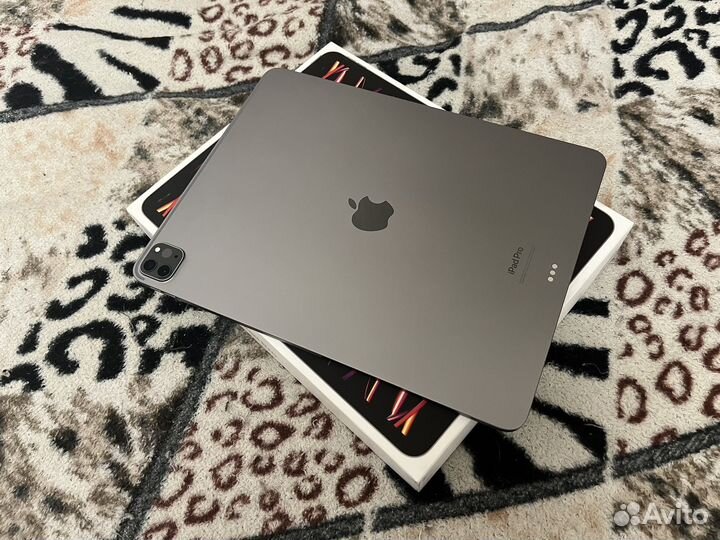 iPad Pro 12.9 2022 M2 (6) 256gb 2месяца