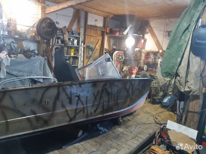 Катер Прогресс 4