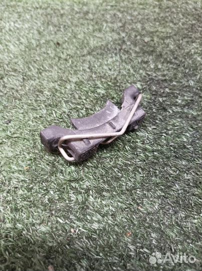 Кронштейн (сопут. товар) VW Touareg 2002-2010