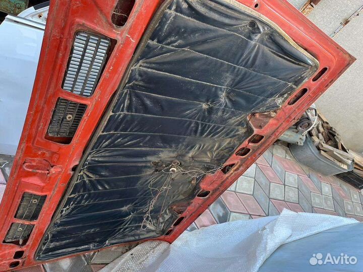 Капот на ваз 2106