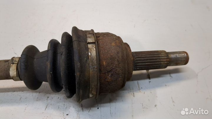 Полуось левая передняя Nissan Micra K12E