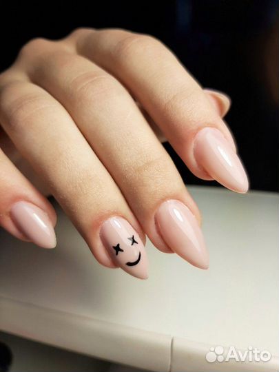 Наращивание/коррекция ногтей. Маникюр. Педикюр