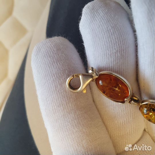 Серебряный в позолоте браслет с янтарем