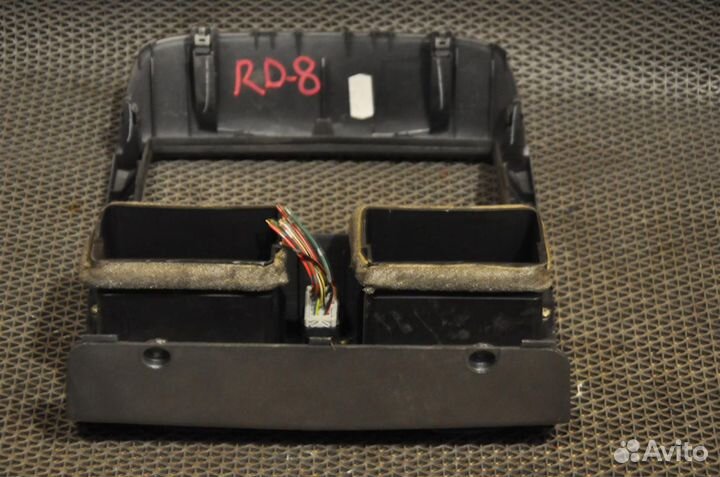 Консоль магнитолы honda CR-V RD8