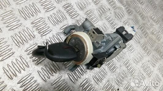 Замок зажигания mitsubishi pajero 4 (1DN13J101)