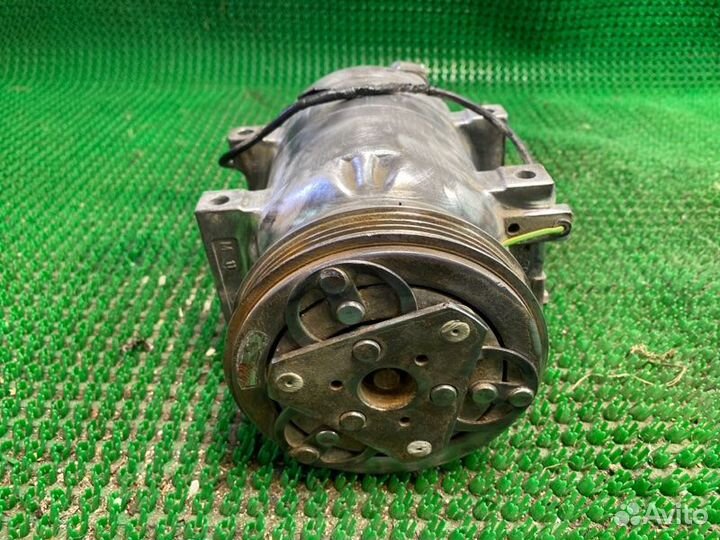 Компрессор кондиционера Audi A4 B5 ADR 1996