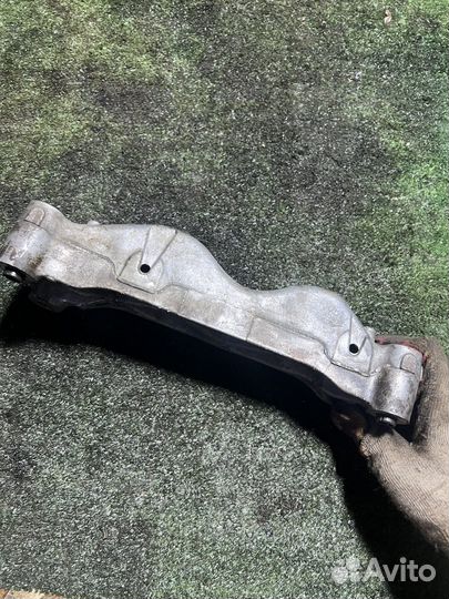 Кронштейн двигателя Peugeot 308 1.6 EP6