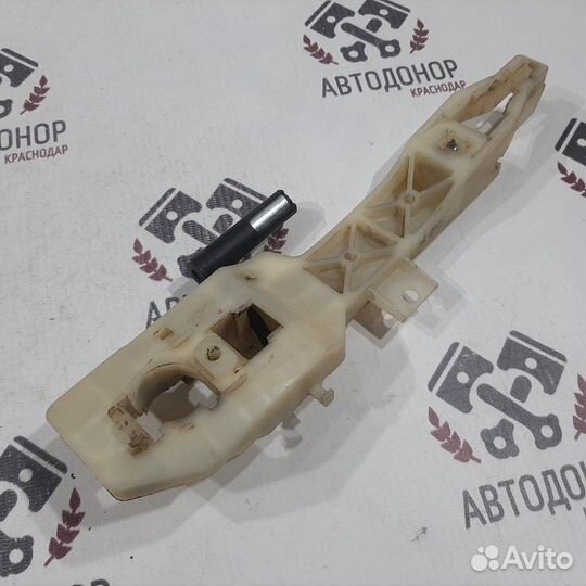 Кронштейн ручки двери правый Hyundai Solaris RB