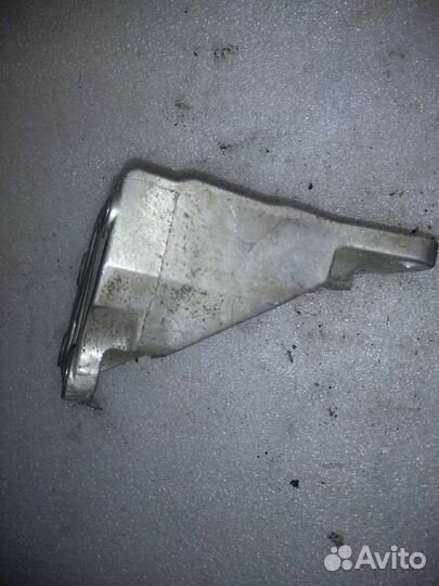 Кронштейн двс Infiniti FX35 4WD vq35de