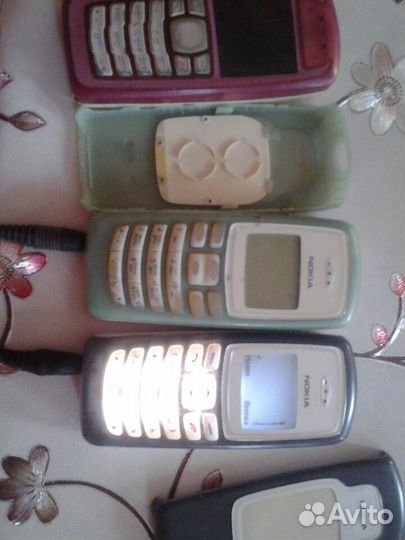 Телефон на запчасти