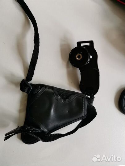 Зеркальный фотоаппарат Canon EOS 550D