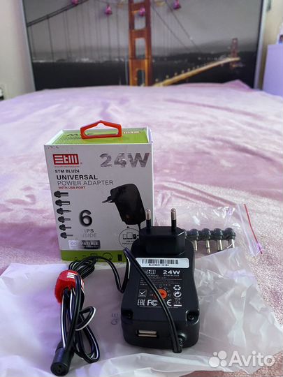 Универсальный блок питания адаптер