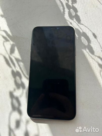 iPhone Xs, 64 ГБ