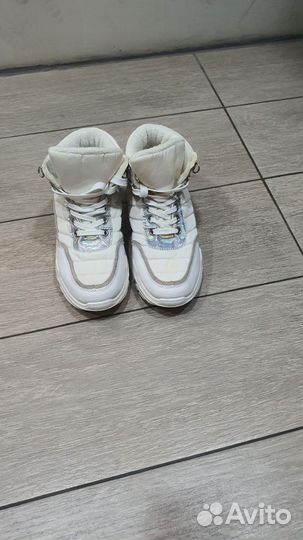 Кроссовки зимние