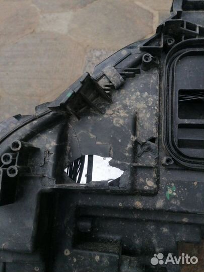 Фара передняя левая Mercedes-Benz Gla-Class X156