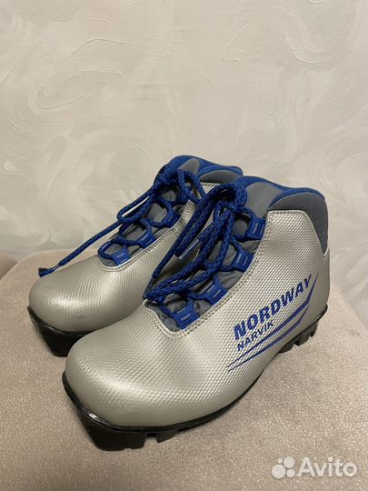 Лыжные ботинки