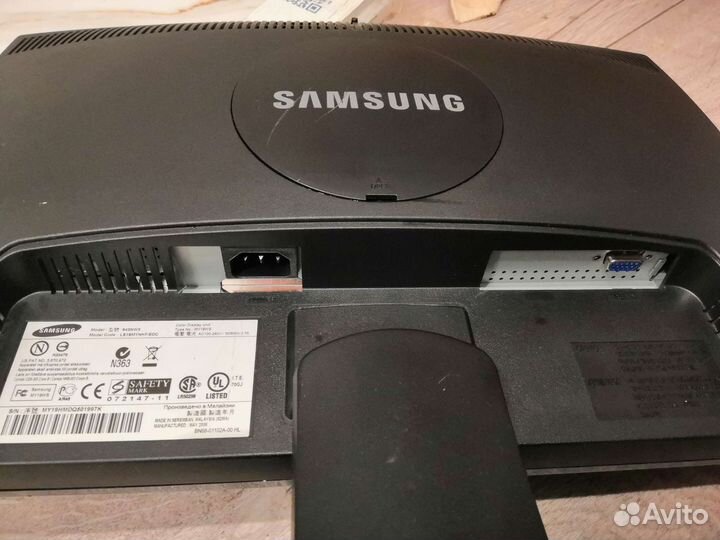Монитор samsung
