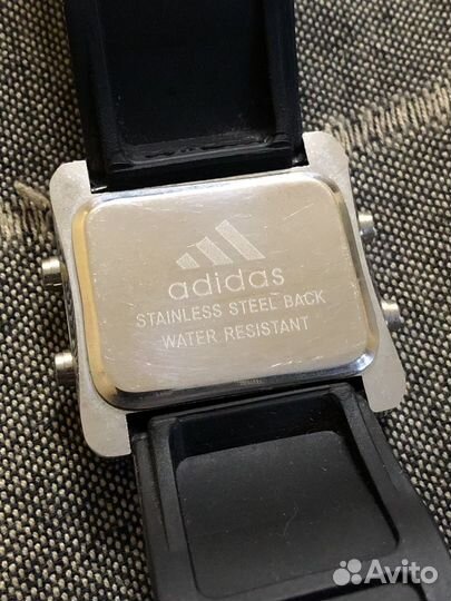 Электронные часы Adidas