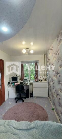 2-к. квартира, 40 м², 3/3 эт.